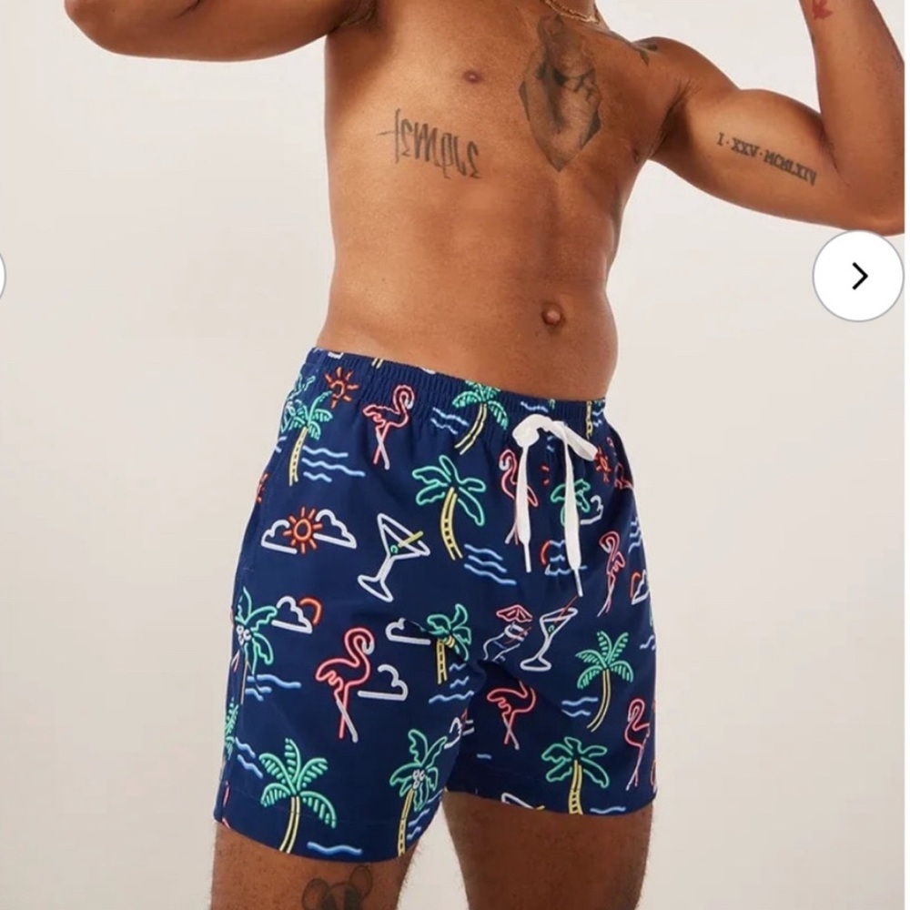 Chubbies Tropical Neon Lights Blue Swim Trunks. Men’s Size 2XL